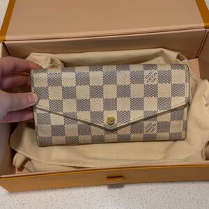 Louis Vuitton Damier Azur Canvas Sarah Wallet N63208